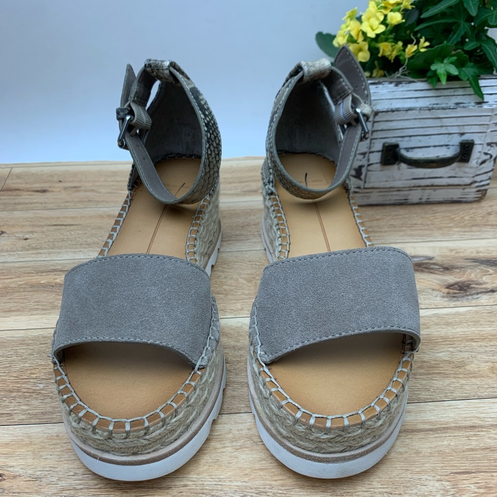Dolce Vita
Larita Espadrille Platform Sandal - Picture 5 of 16